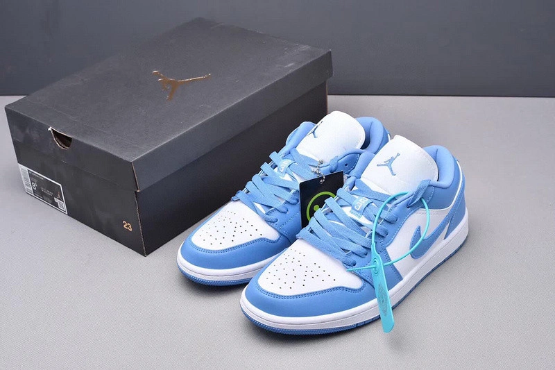 Jordan 1 Low UNC (W)  AO9944-441