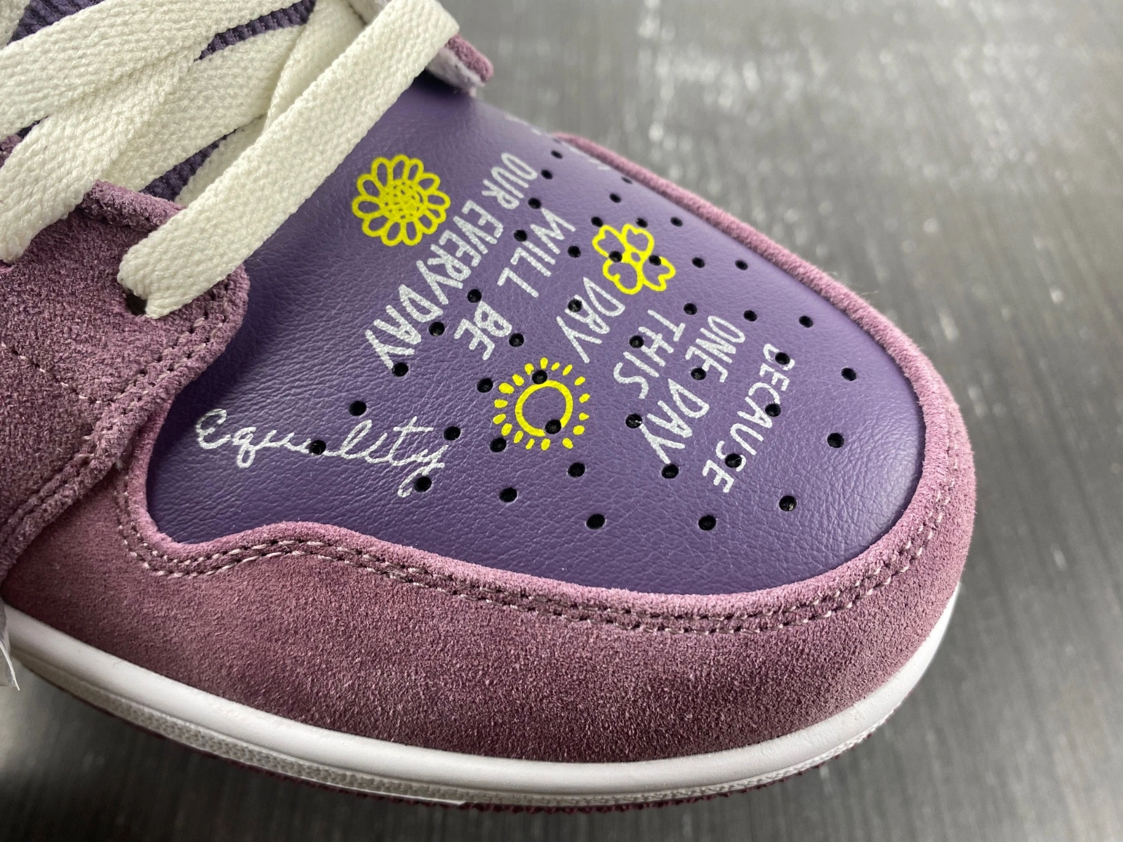 Jordan 1 Low Unity (W) - DR8057-500