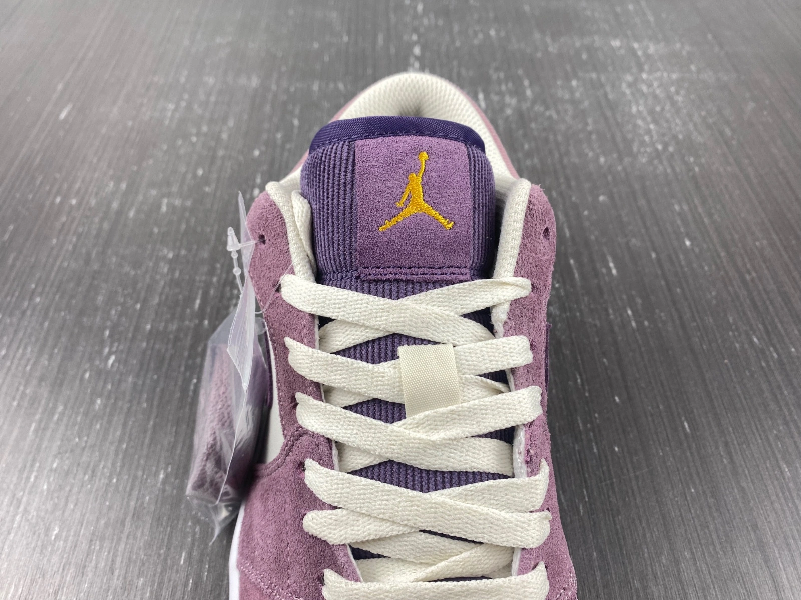 Jordan 1 Low Unity (W) - DR8057-500