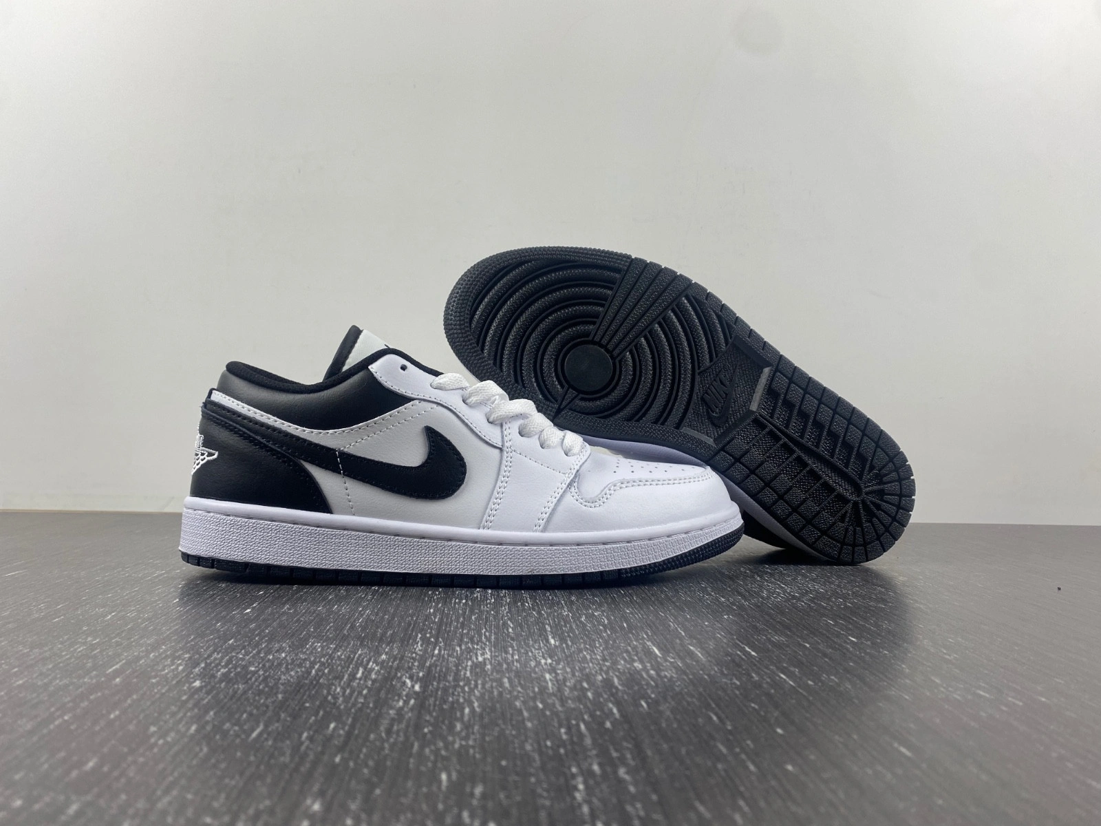Jordan 1 Low White Black Men's - 553558-132