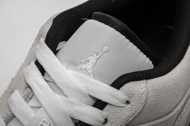 Jordan 1 Low White Gum Hyper Pink  553558-119