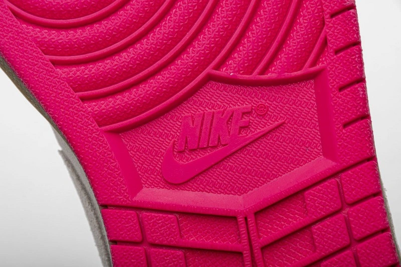 Jordan 1 Low White Gum Hyper Pink  553558-119