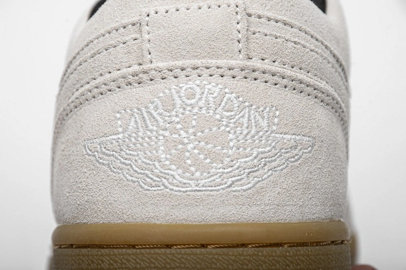 Jordan 1 Low White Gum Hyper Pink  553558-119