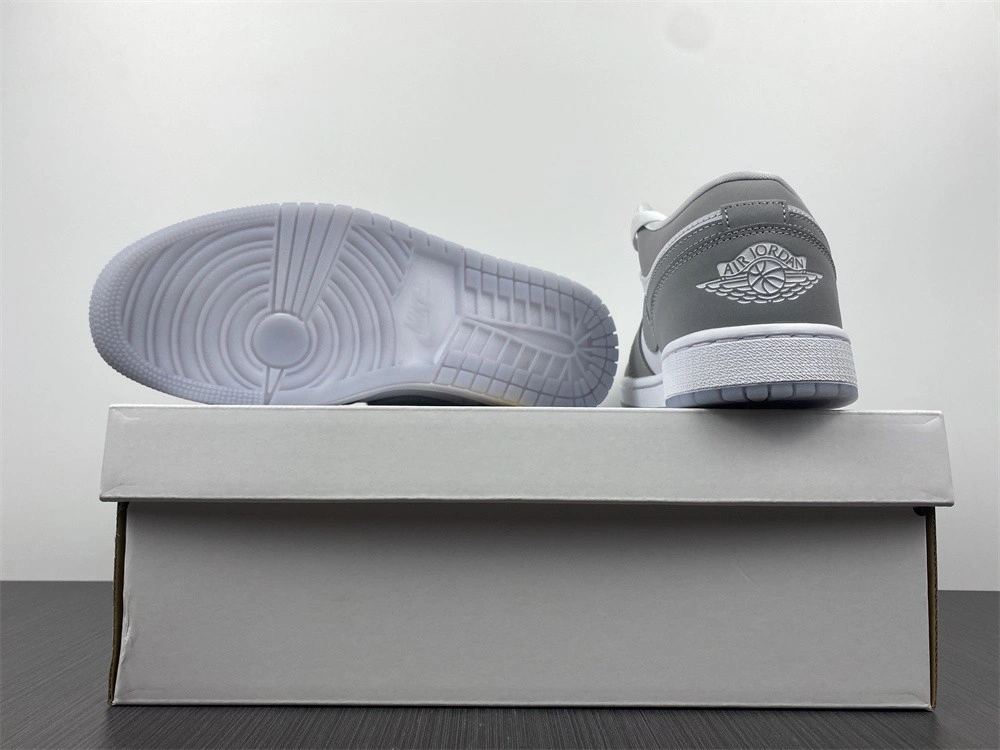 Jordan 1 Low Wolf Grey (W) - DC0774-105