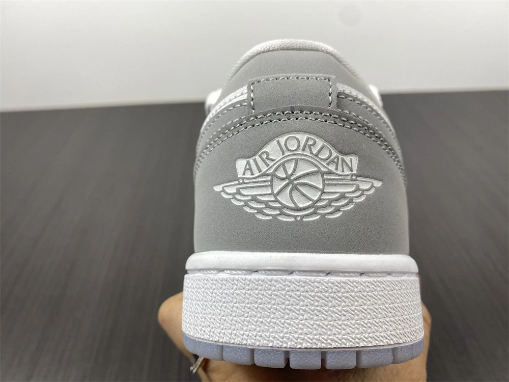 Jordan 1 Low Wolf Grey (W) - DC0774-105