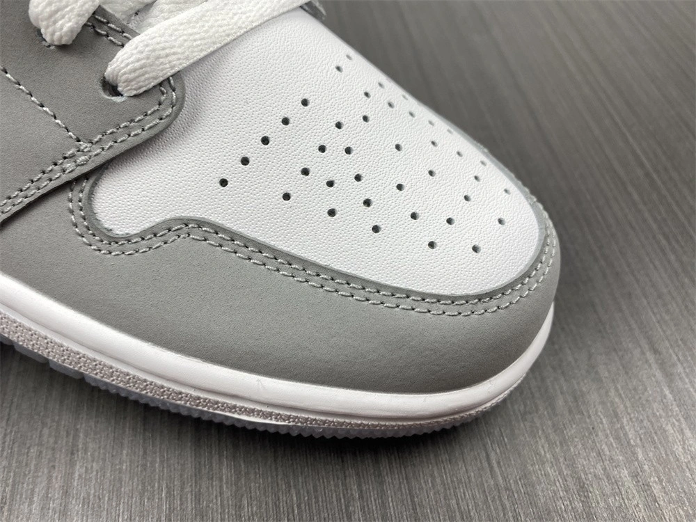 Jordan 1 Low Wolf Grey (W) - DC0774-105