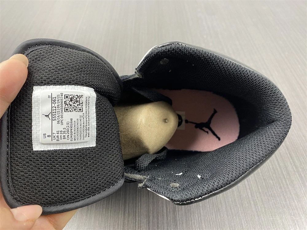Jordan 1 Mid Arctic Pink Black (GS) - 555112-061