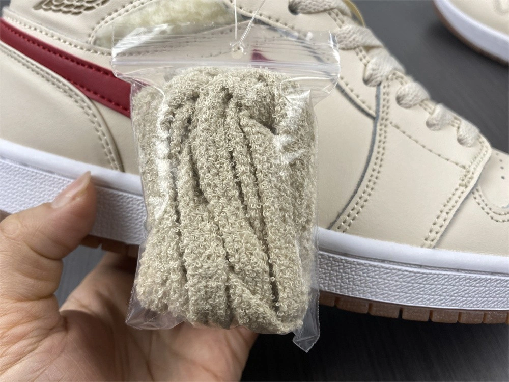 Jordan 1 Mid Fleece Pearl White (GS) - DO2207-264