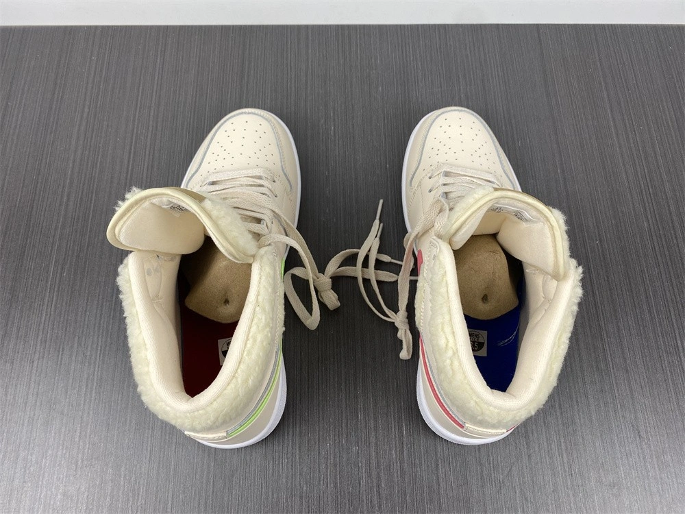 Jordan 1 Mid Fleece Pearl White (GS) - DO2207-264