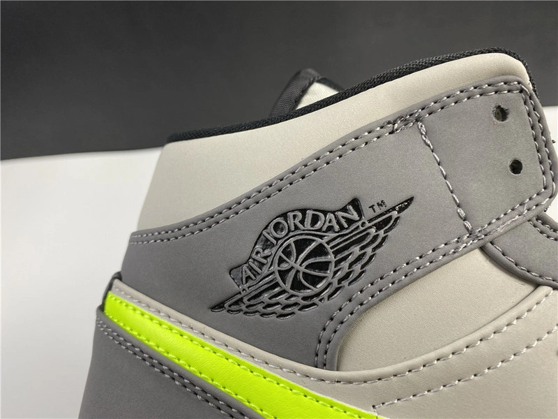 Jordan 1 Mid Gunsmoke Volt  554724-072