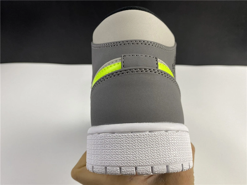 Jordan 1 Mid Gunsmoke Volt  554724-072