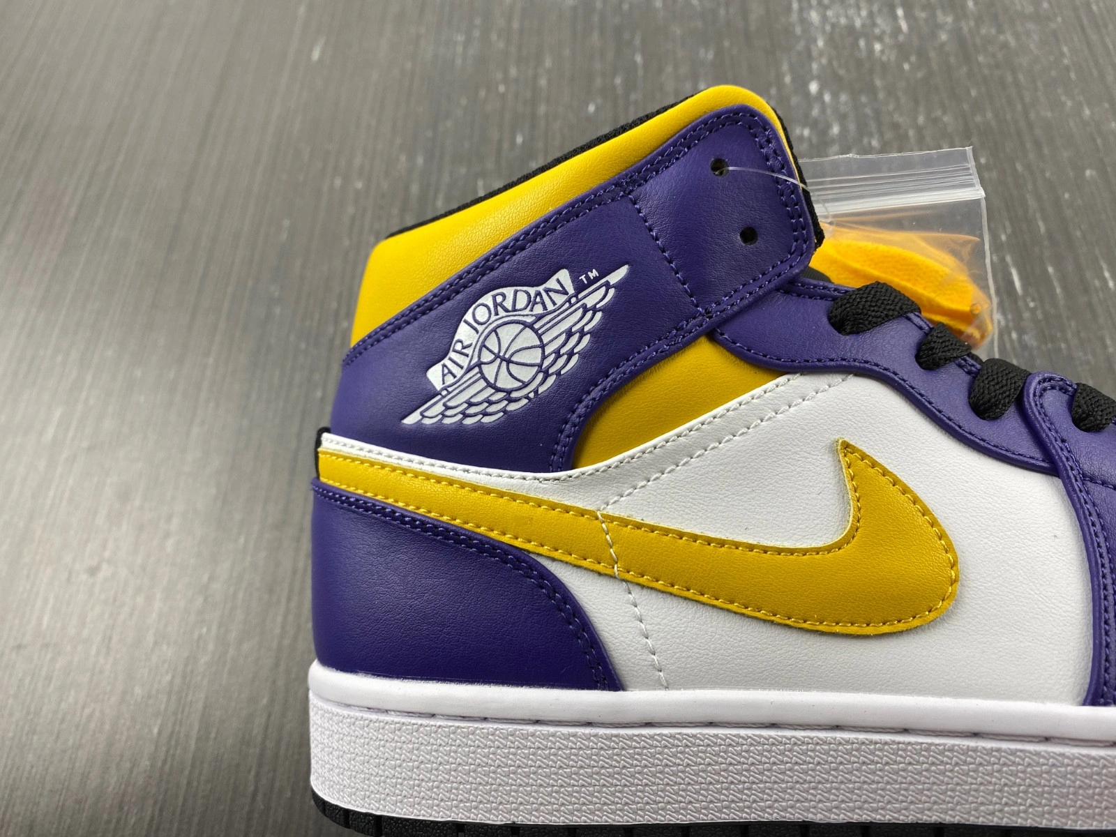 Jordan 1 Mid Lakers (2022) - DQ8426-517