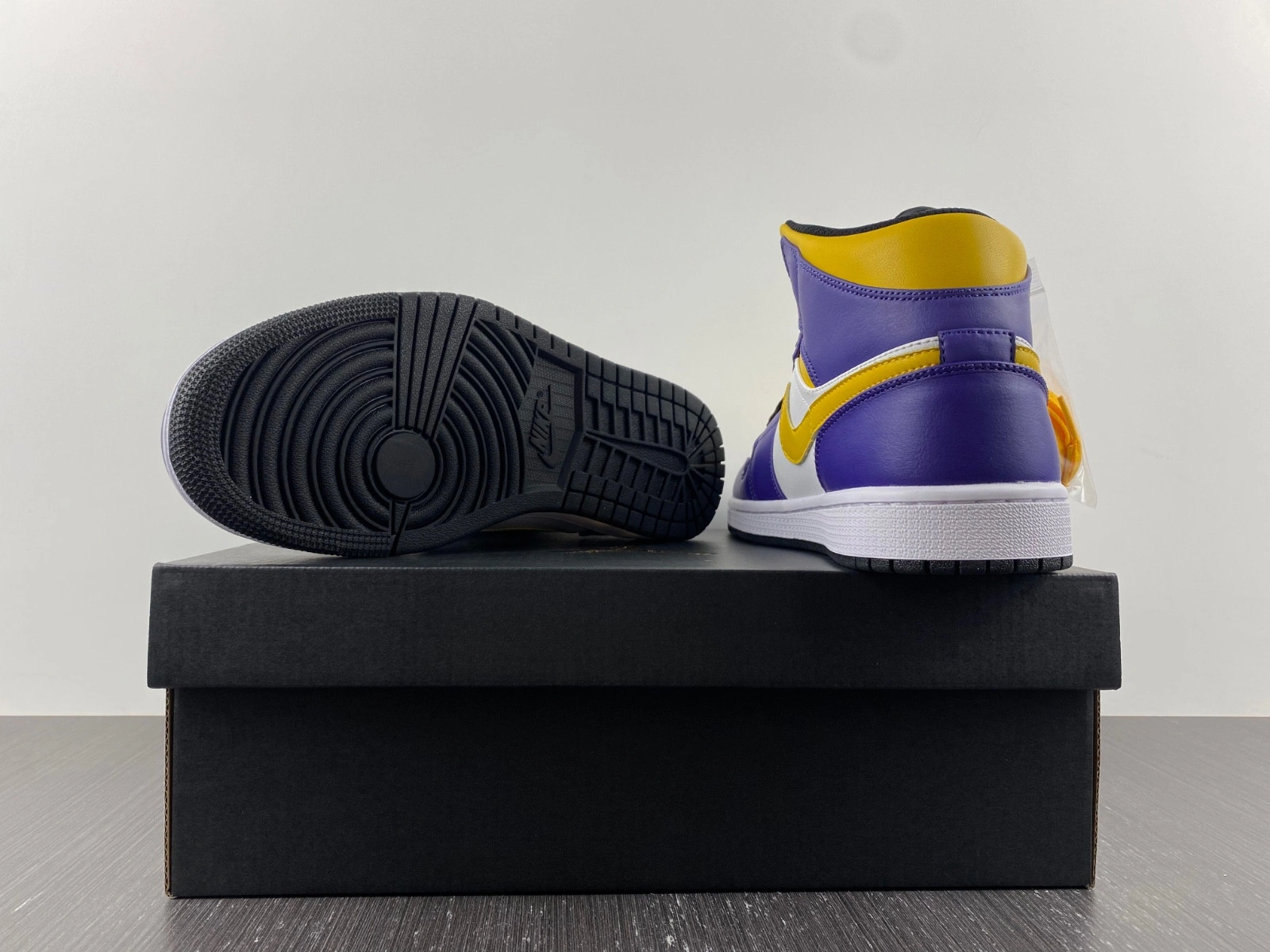 Jordan 1 Mid Lakers (2022) - DQ8426-517