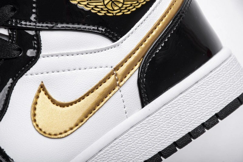 Jordan 1 Mid Patent Black White Gold   852542-007