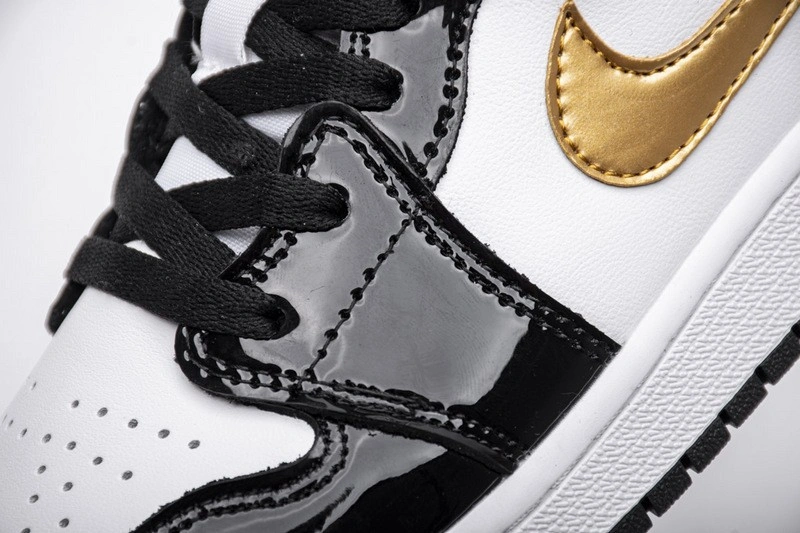 Jordan 1 Mid Patent Black White Gold   852542-007
