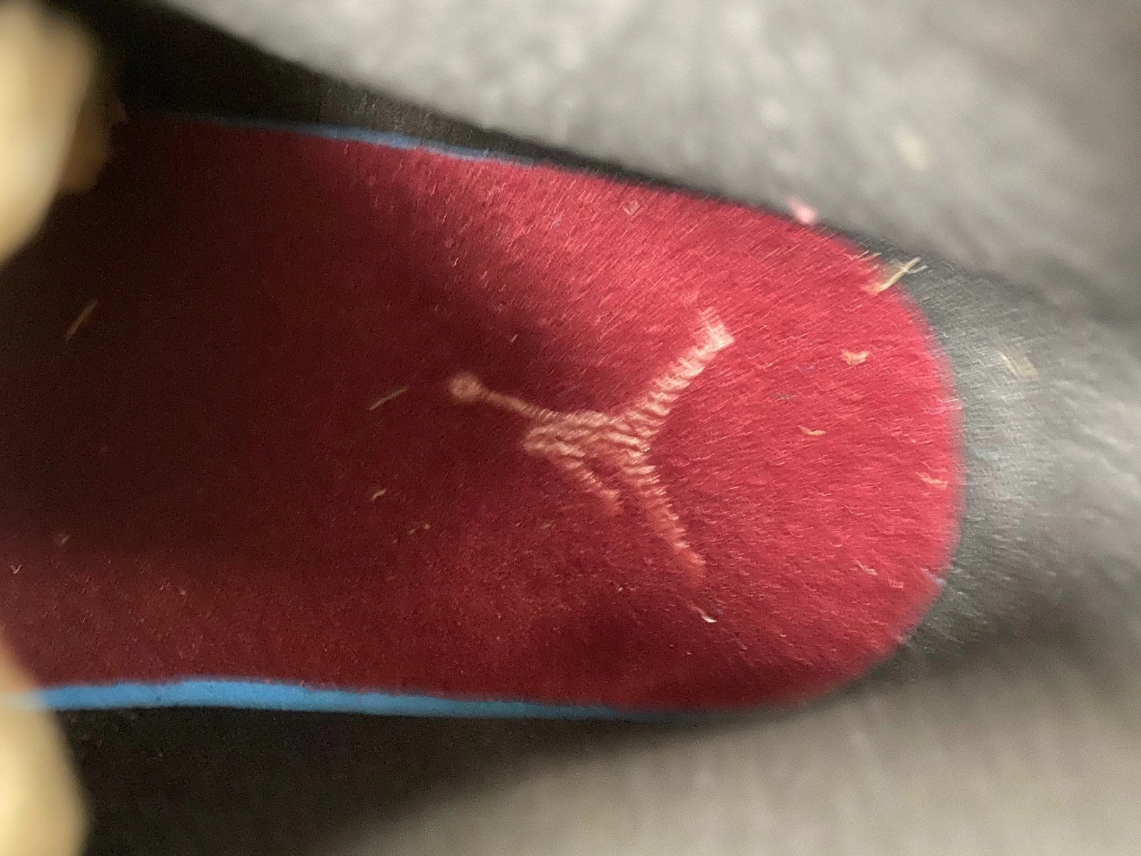 Jordan 1 Mid SE Bordeaux (Women's) - FQ7818-101