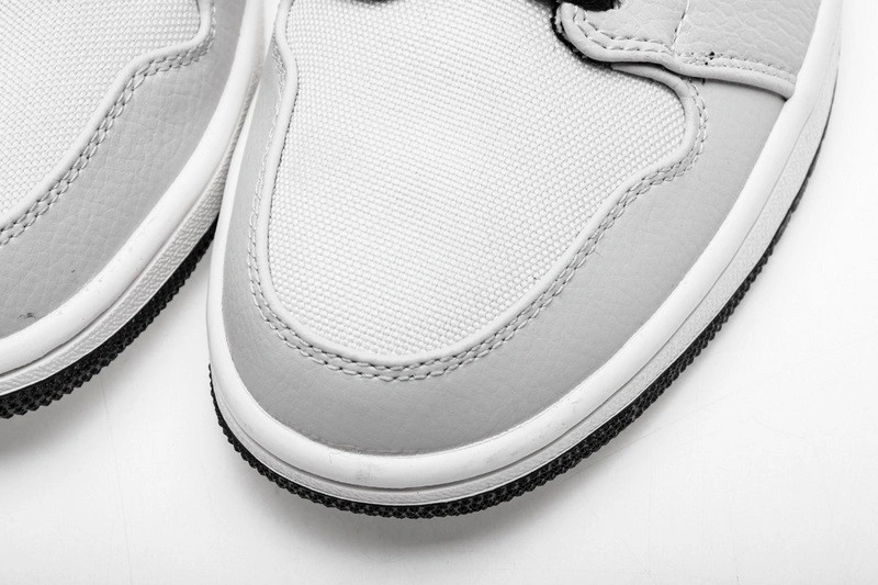 Jordan 1 Mid SE Light Bone  852542-002