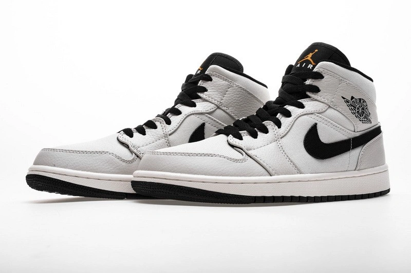 Jordan 1 Mid SE Light Bone  852542-002