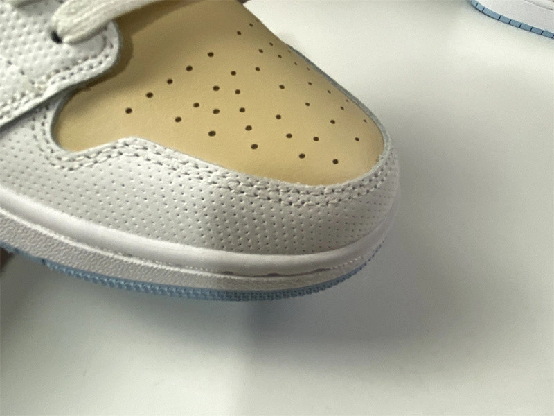 Jordan 1 Mid SE Sesame (W) - CZ0774-200
