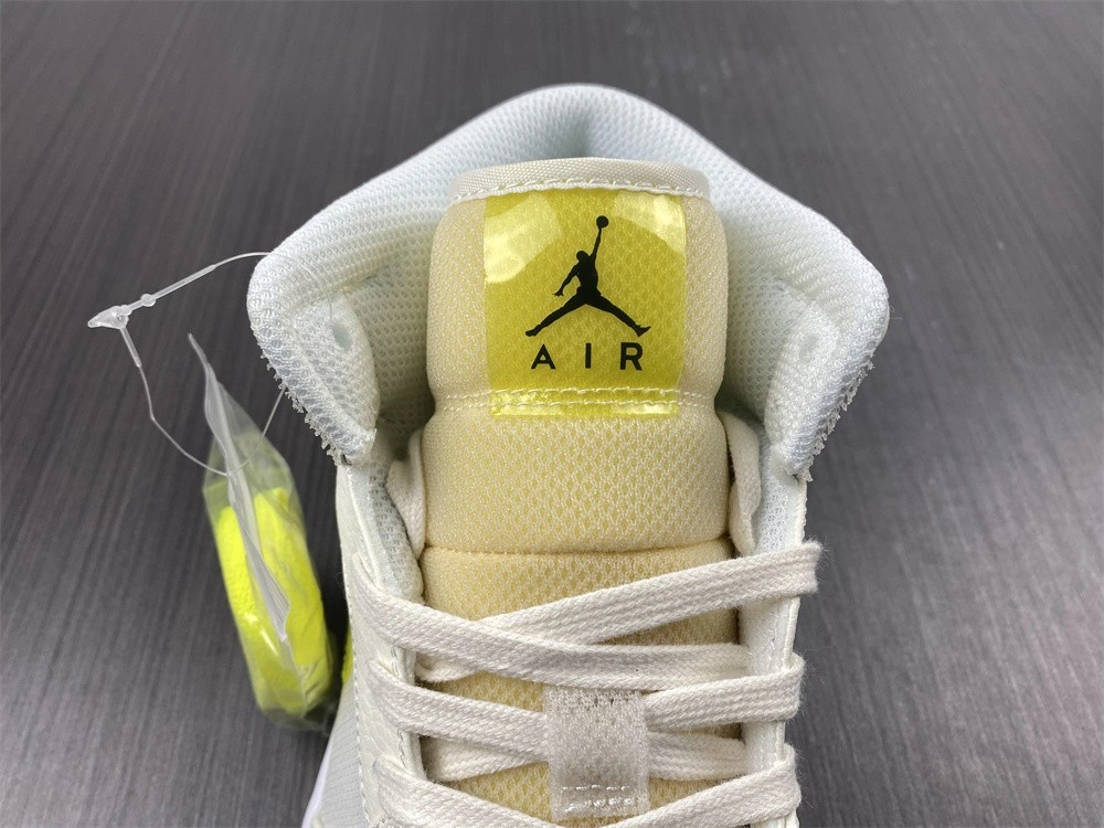 Jordan 1 Mid SE Voltage Yellow (W) - DB2822-107