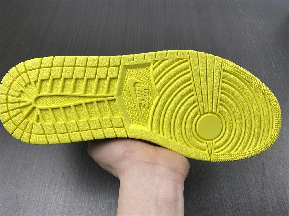 Jordan 1 Mid SE Voltage Yellow (W) - DB2822-107