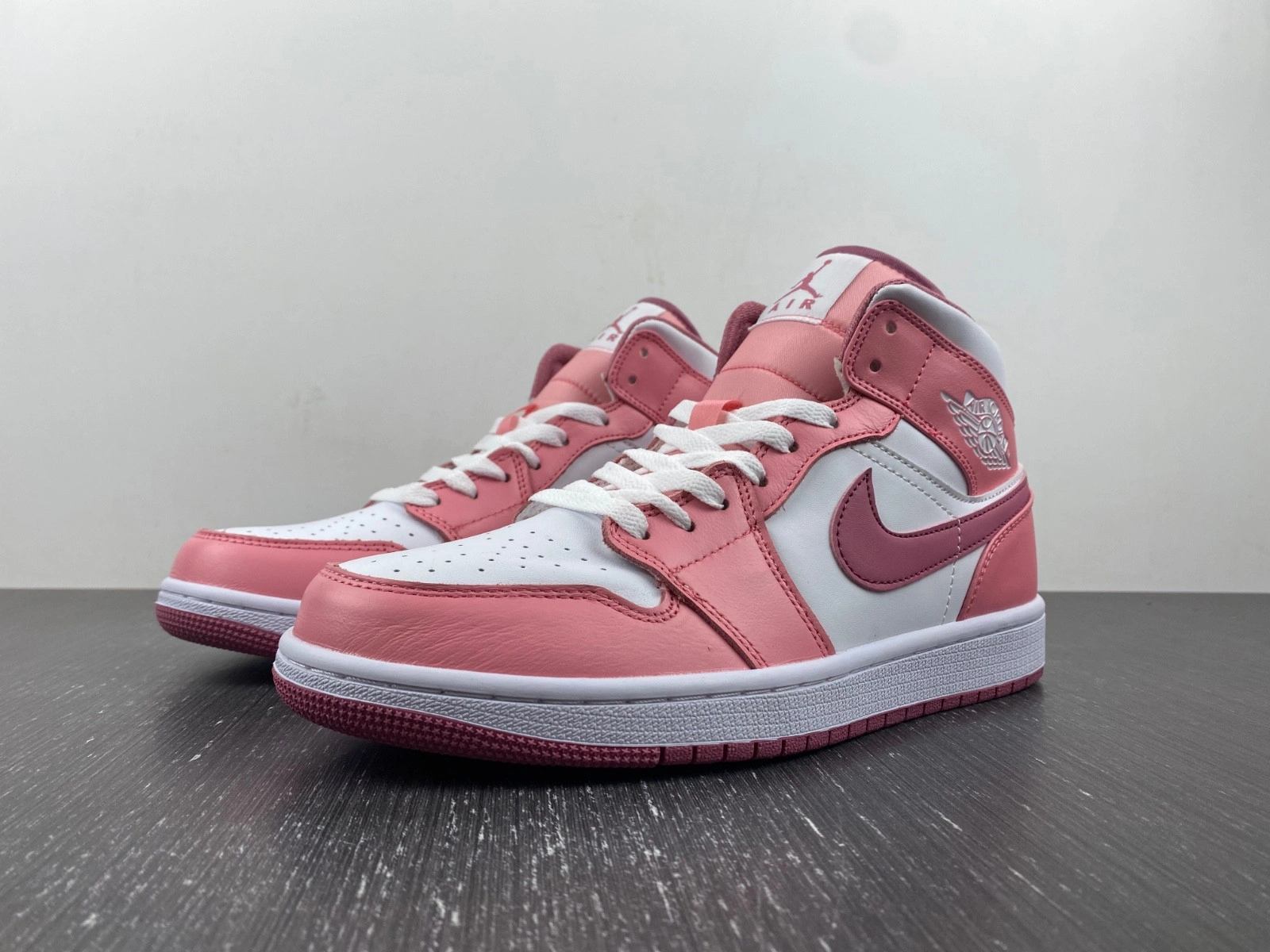 Jordan 1 Mid Valentine's Day (2023) (GS) - DQ8423-616