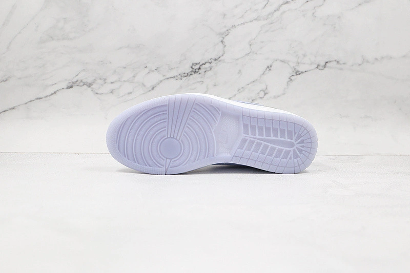 Jordan 1 Mid Wolf Grey Aluminum (W) - BQ6472-105