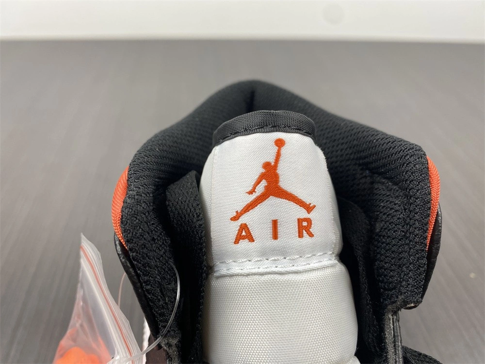 Jordan 1 Mid Zig Zag - DN4929-100