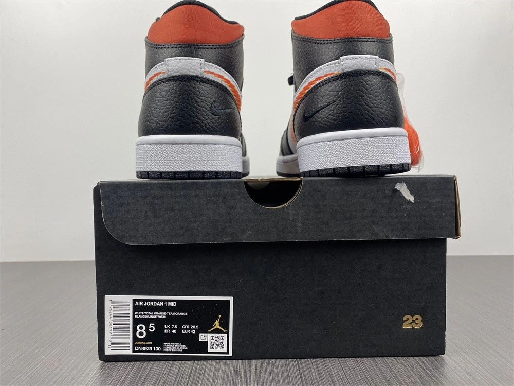 Jordan 1 Mid Zig Zag - DN4929-100