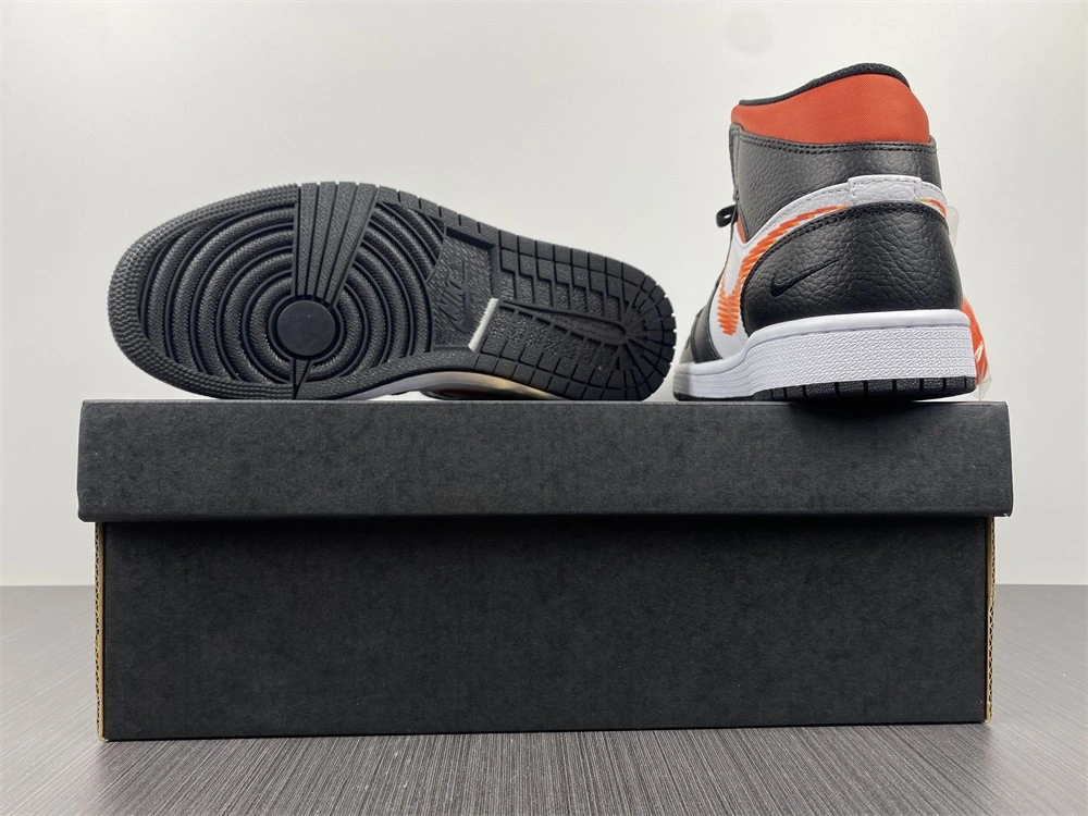 Jordan 1 Mid Zig Zag - DN4929-100
