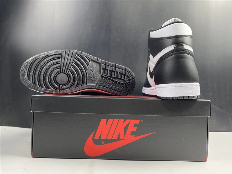 Jordan 1 Retro Black White (2014)  555088-010