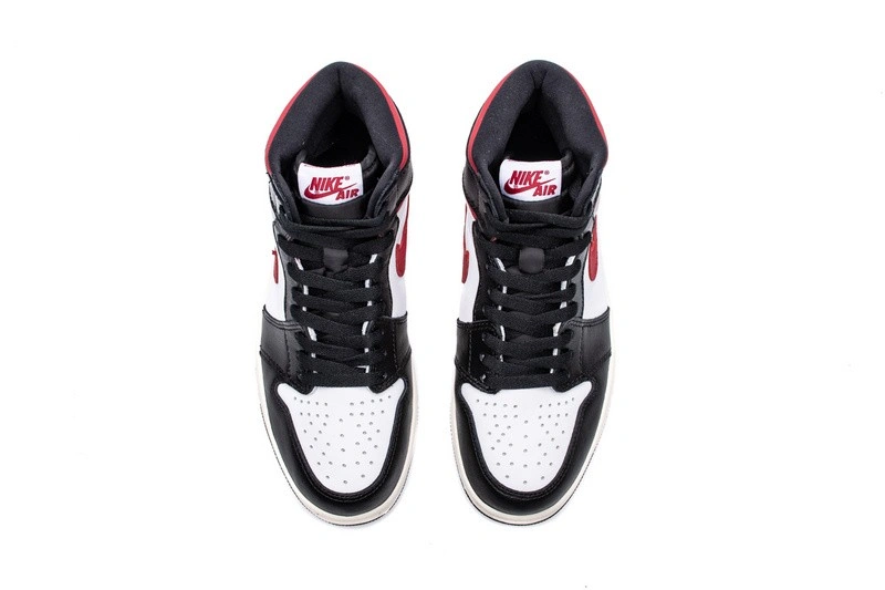 Jordan 1 Retro High Black Gym Red  555088-061