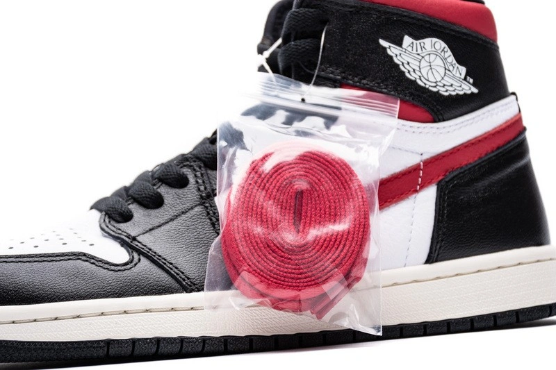 Jordan 1 Retro High Black Gym Red  555088-061