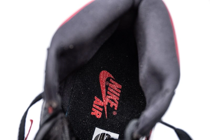 Jordan 1 Retro High Black Gym Red  555088-061