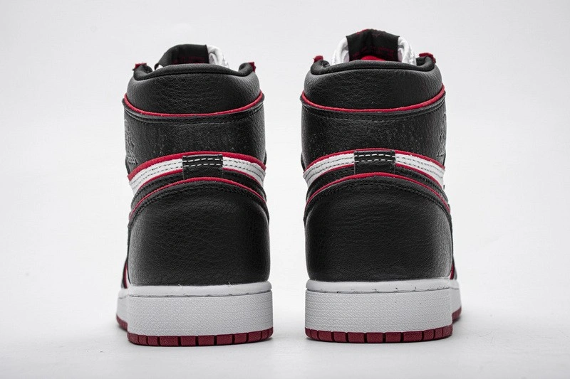 Jordan 1 Retro High Bloodline  555088-062