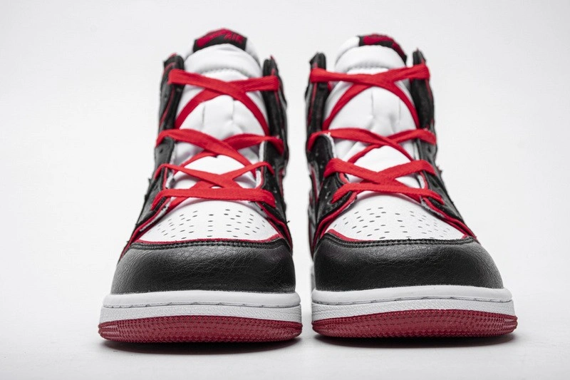 Jordan 1 Retro High Bloodline  555088-062