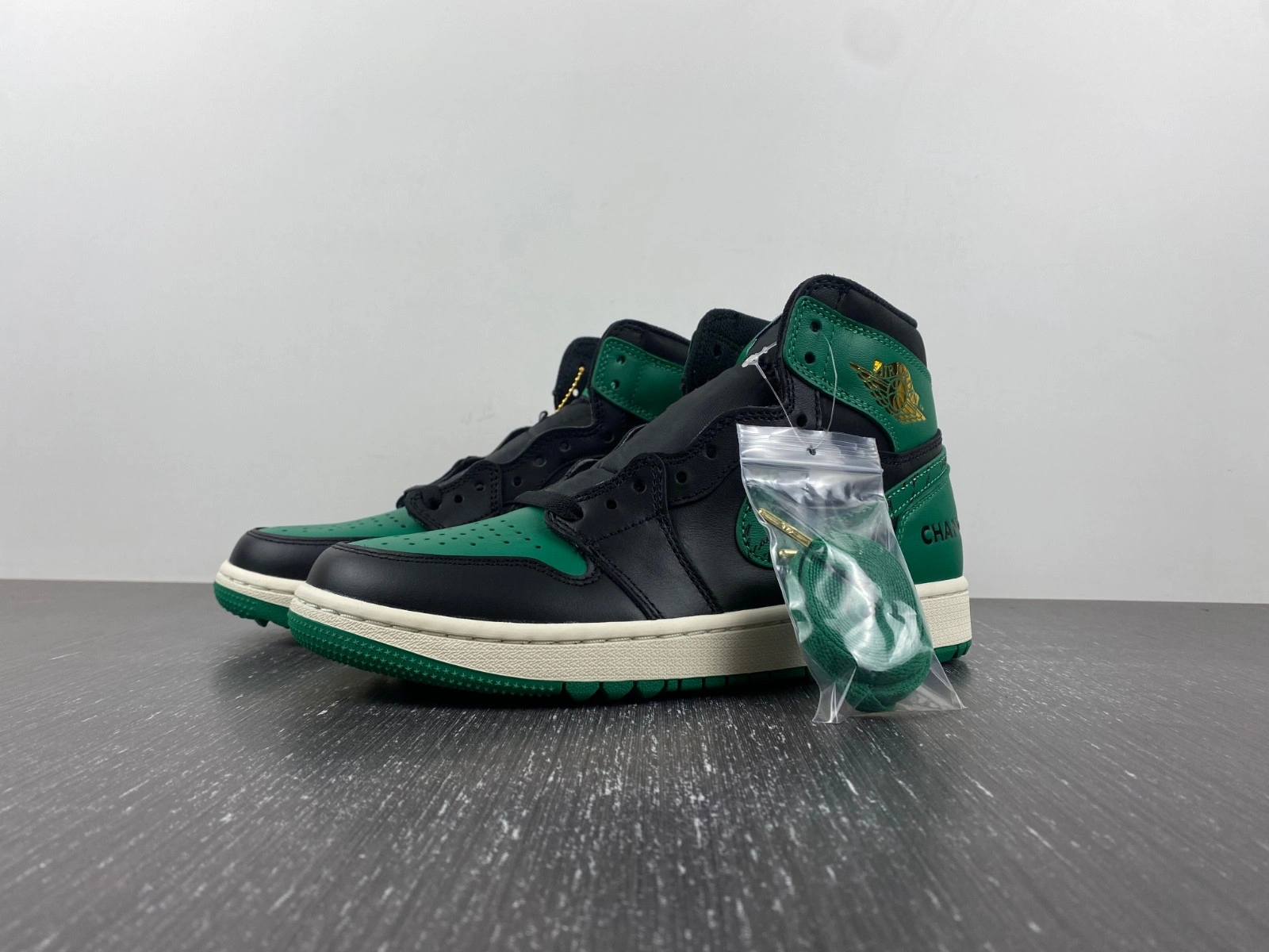 Jordan 1 Retro High Golf Eastside Golf 1961   FJ0849-001