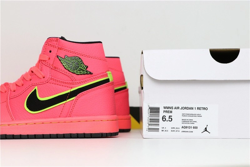 Jordan 1 Retro High Hot Punch (W)  AQ9131-600