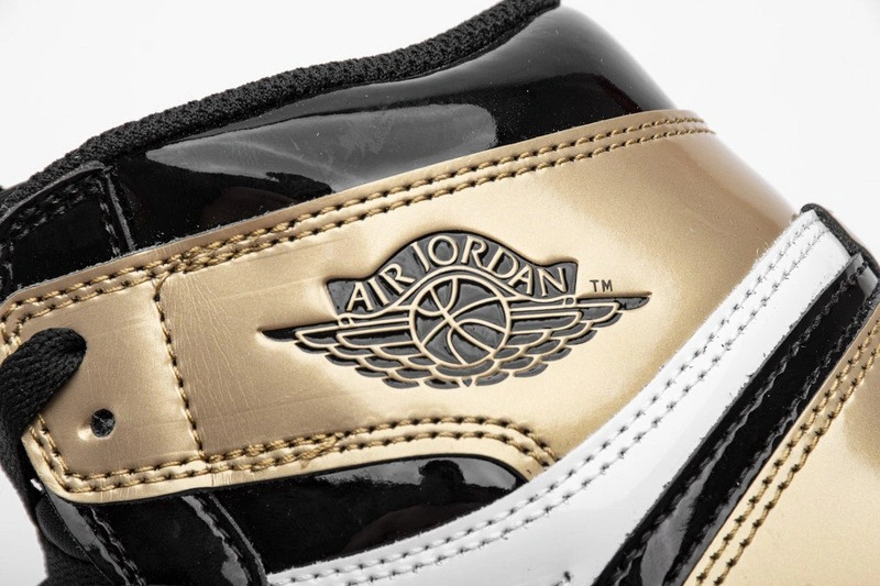 Jordan 1 Retro High NRG Patent Gold Toe  861428-007
