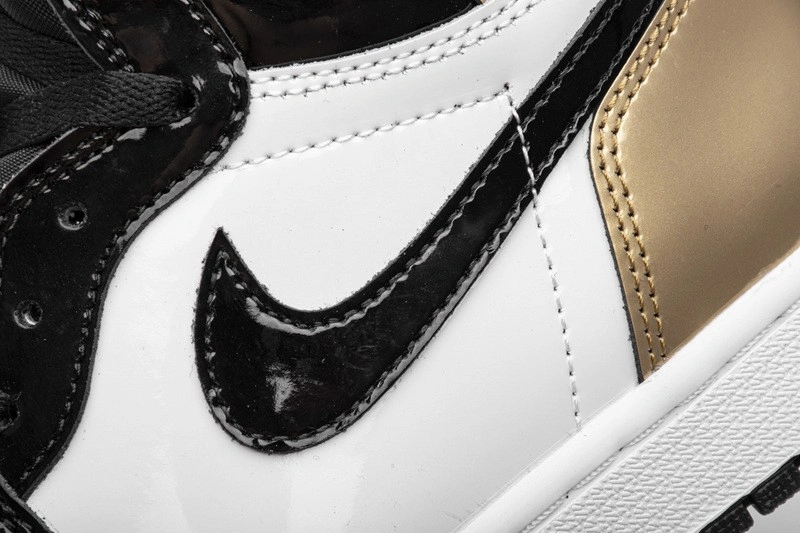 Jordan 1 Retro High NRG Patent Gold Toe  861428-007