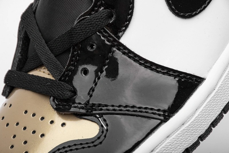 Jordan 1 Retro High NRG Patent Gold Toe  861428-007