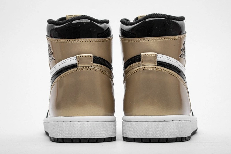Jordan 1 Retro High NRG Patent Gold Toe  861428-007