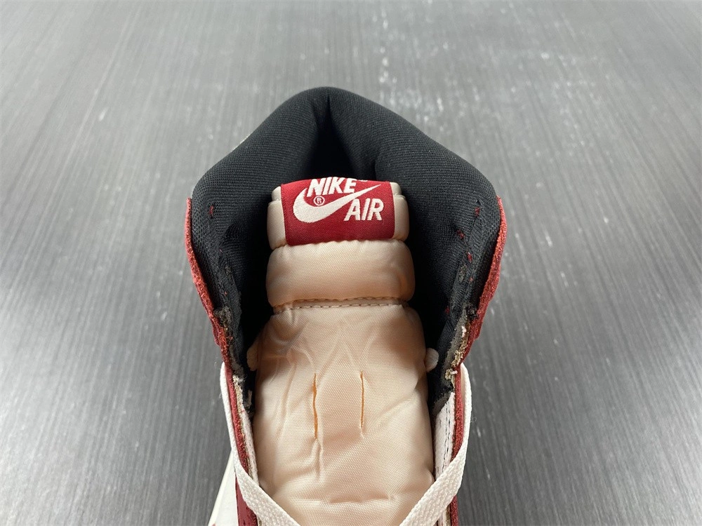 Jordan 1 Retro High OG Chicago Lost and Found (GS) FD1437-612