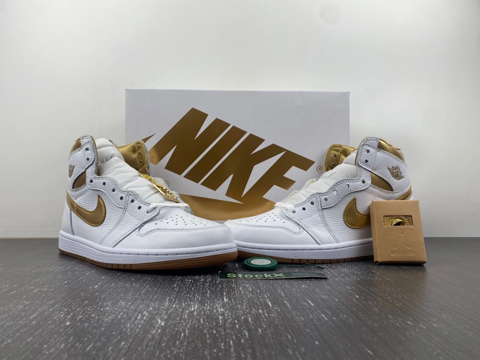 Jordan 1 Retro High OG Metallic Gold (Women's)  FD2596-107