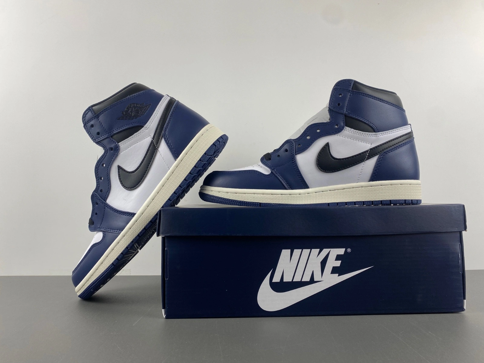 Jordan 1 Retro High OG Midnight Navy Men's - DZ5485-401