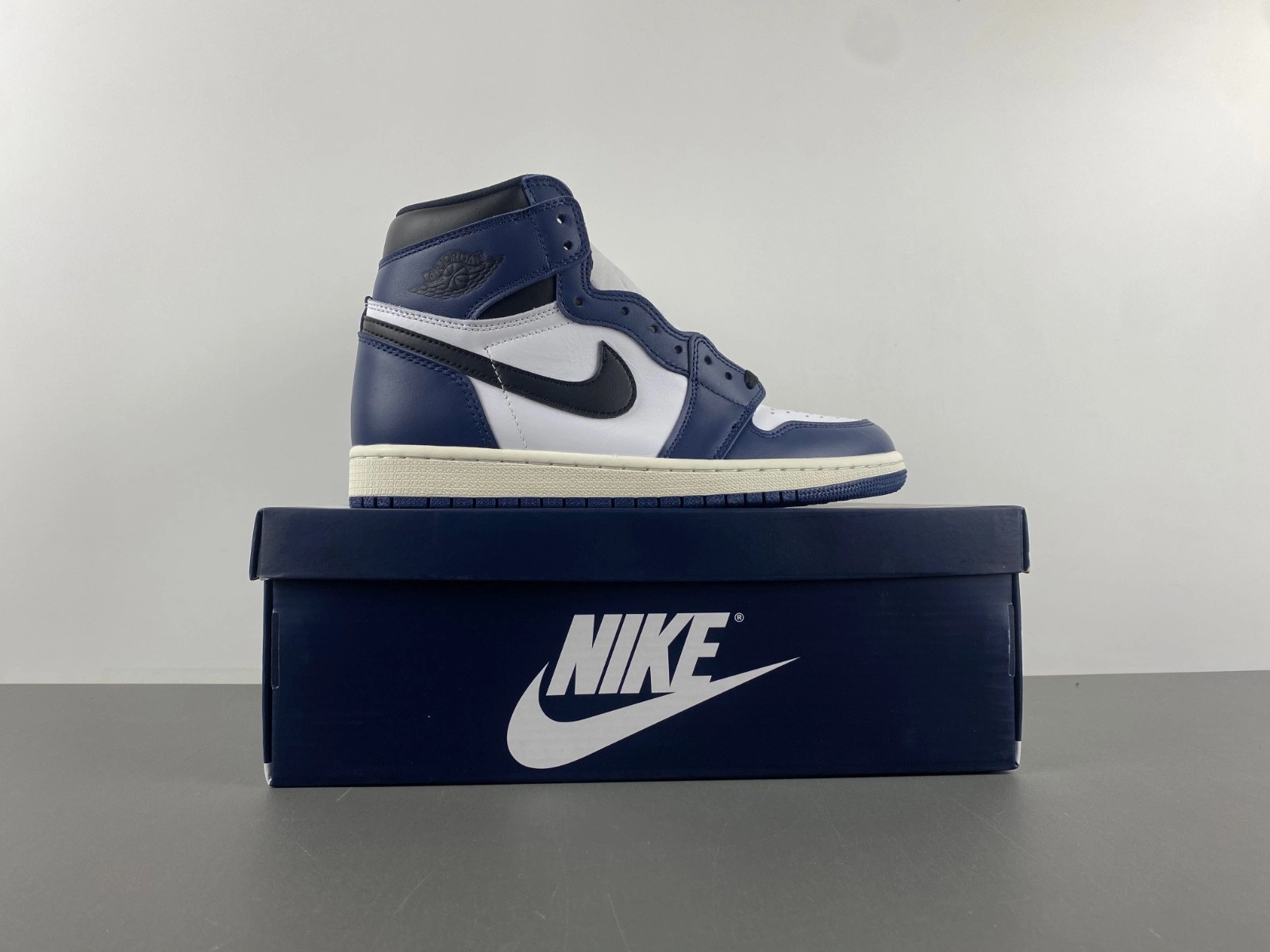 Jordan 1 Retro High OG Midnight Navy Men's - DZ5485-401