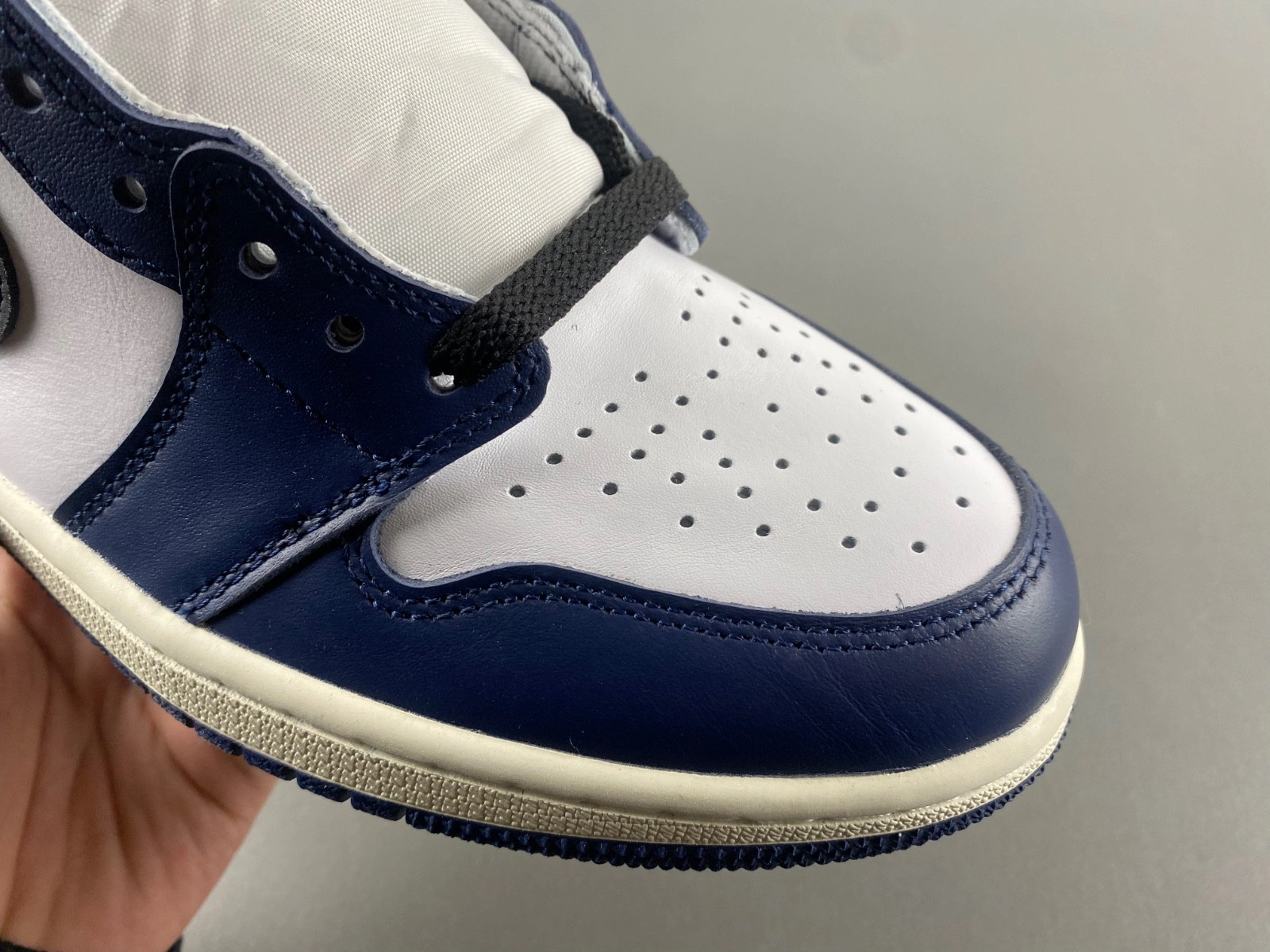 Jordan 1 Retro High OG Midnight Navy Men's - DZ5485-401