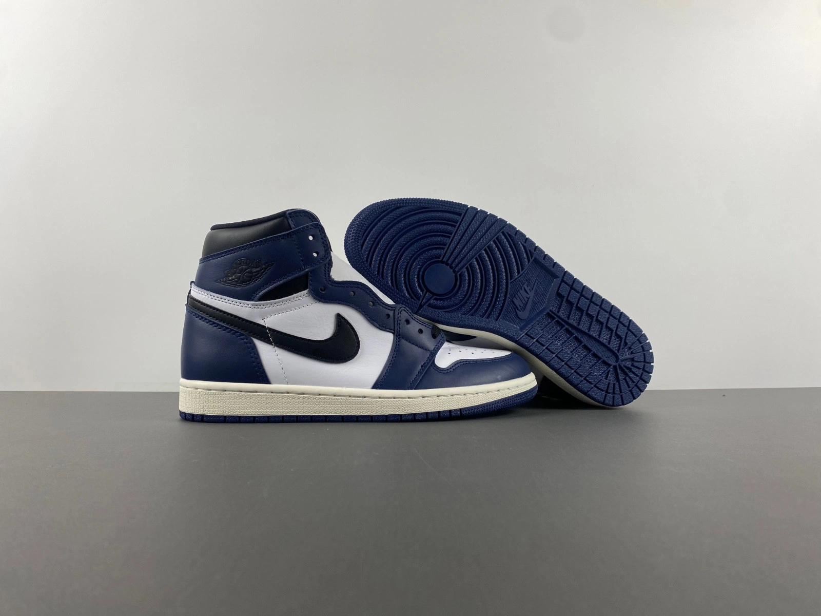 Jordan 1 Retro High OG Midnight Navy Men's - DZ5485-401
