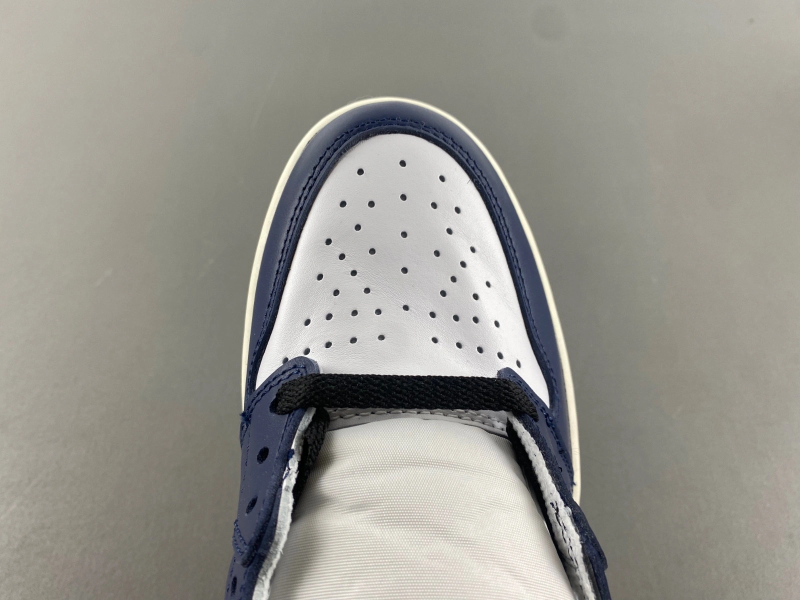 Jordan 1 Retro High OG Midnight Navy Men's - DZ5485-401