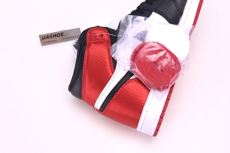 Jordan 1 Retro High Satin Black Toe  CD0461-016